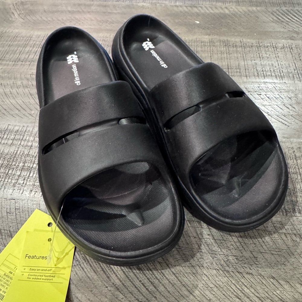 All in Motion slides- size 8